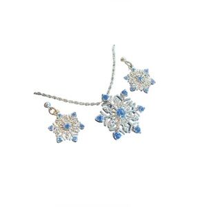 Elegant Silver and Blue Snowflake Jewelry Set